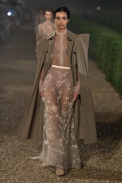 Look 7